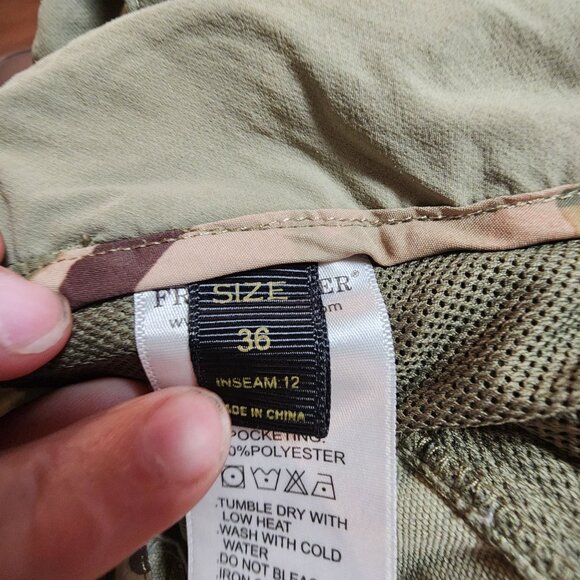 Mens Tactical Cargo Shorts Size 36 By Free Soldier Lightweight Nylon/Spandex Bl - Picture 3 of 4